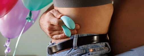 We-Vibe Sync Lite 情侶共用震動器｜C型穿戴式遙控震蛋
